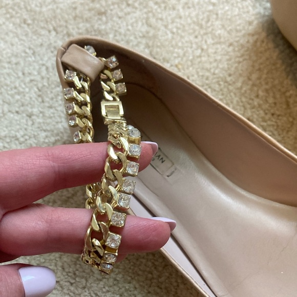 Zara Tan Flats with Gold Chain Detail - Picture 2 of 5